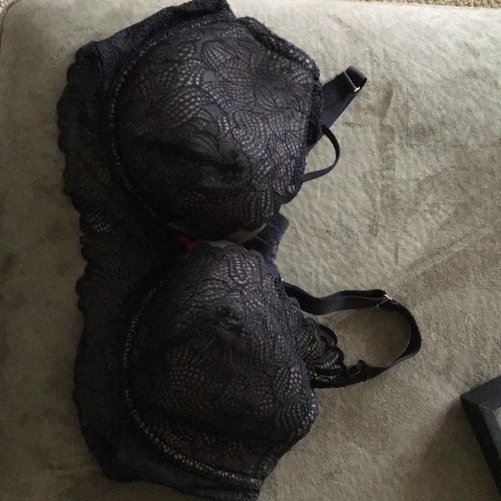Blk Bra with nude cup’s beautifully accented lace